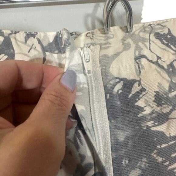 Ann Taylor Gray & White Floral 100% Cotton Short Fitted Pencil Skirt Women Sz 6 - Picture 7 of 8